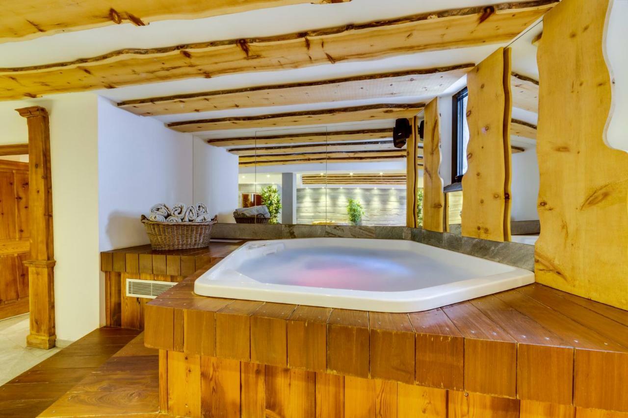 Chalet Hotel Du Fornet Val-dʼIsère エクステリア 写真